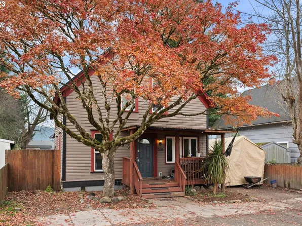 536 4th Ave SW, Castle Rock, WA 98611