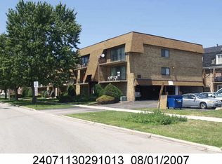 7002 W 99th St #303, Chicago Ridge, IL 60415
