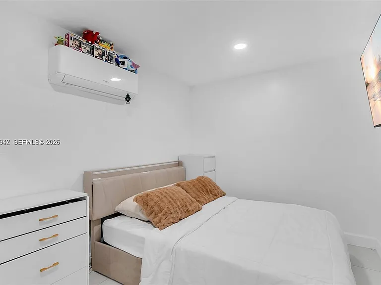 26610 SW 136th Ave — Photo 2
