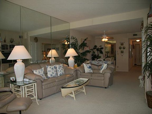 4th image of 2051 NE Ocean Blvd APT A13