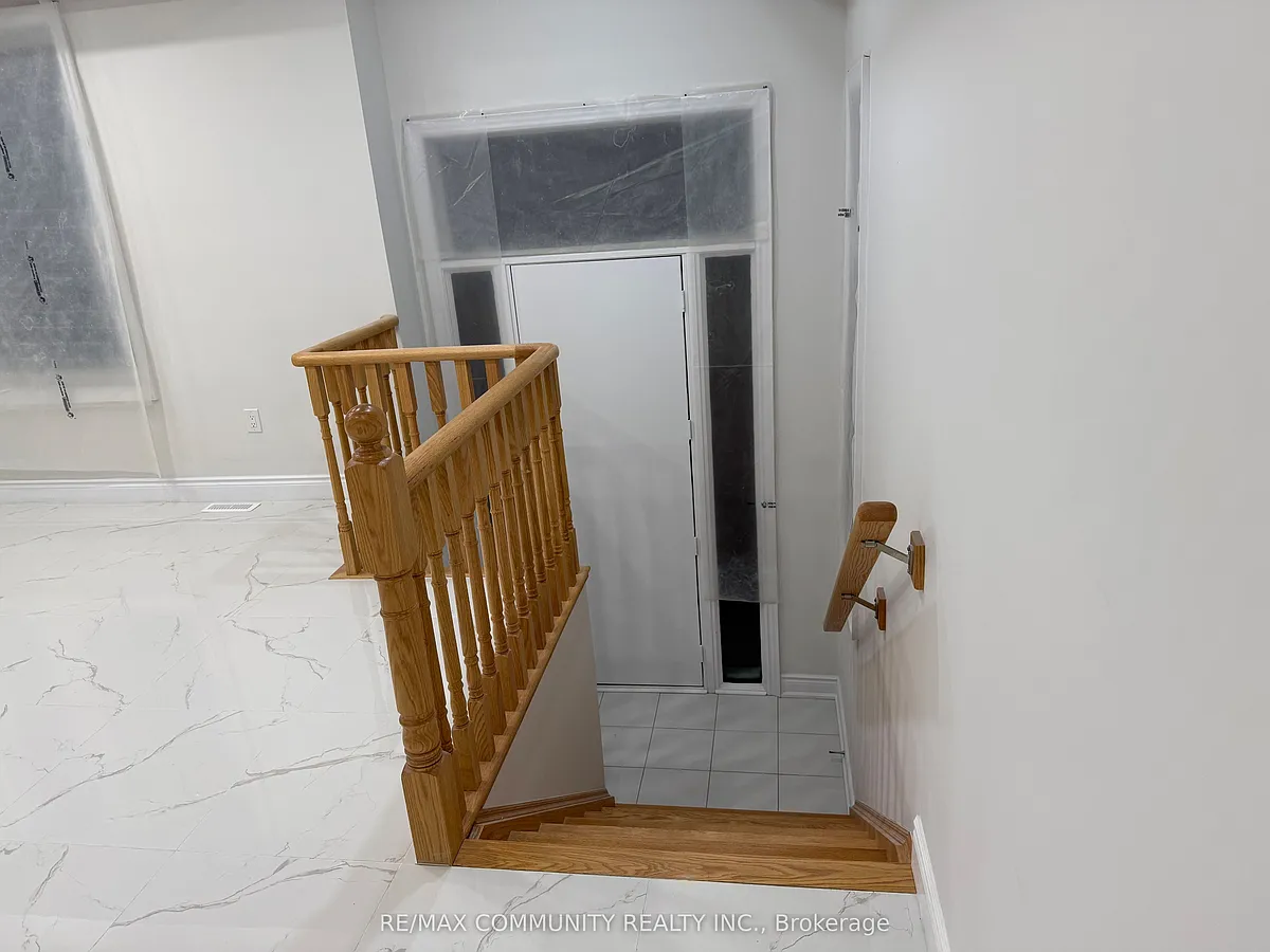 Building Photo - Tennant Cir