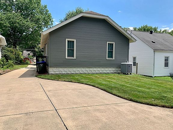 3rd image of 2104 9th St