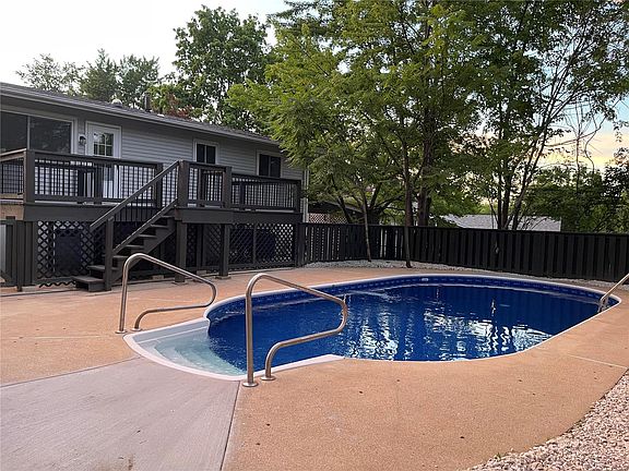 5th image of 2232 Westglen Park Dr