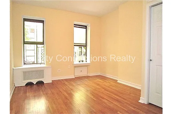 Rented by City Connections Realty | media 9