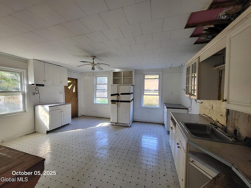3rd image of 953 Ira Vail Road