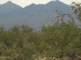 4011 W Calle Seis, Green Valley, AZ 85622