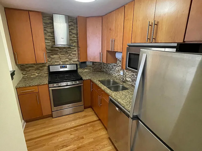 1450 E 55th Pl #318S — Photo 5