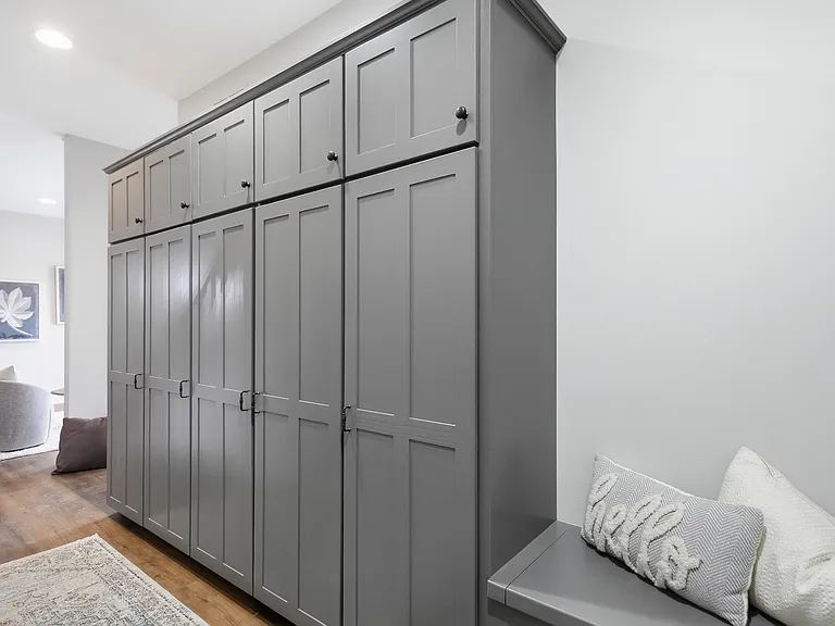 8886 Stonepoint Ct — Photo 22