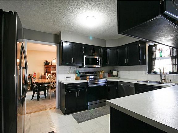 5th image of 2131 Francis Ct