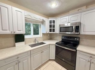 paradise gardens, Hollywood, FL 33020
