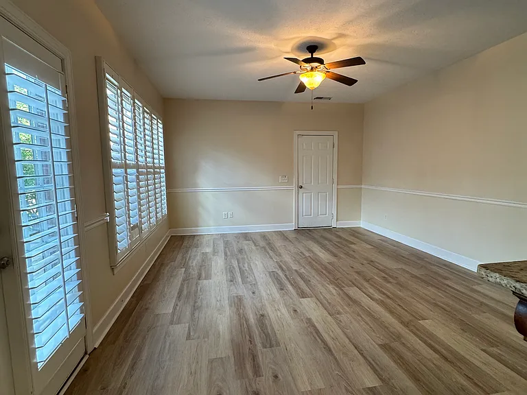 1100 Paddock Park Cir — Photo 4