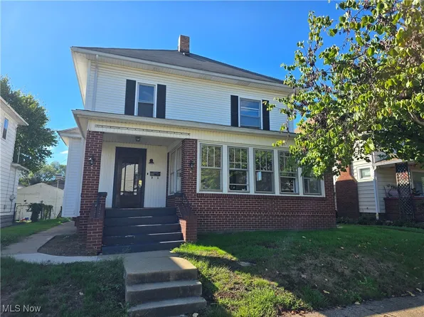 325 McClain Ave, Coshocton, OH 43812