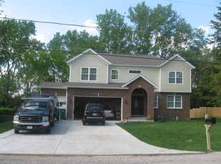 3804 Glen Flora Ave, Gurnee, IL 60031