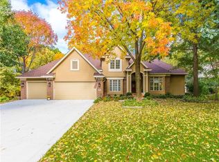 5401 Forest Dr, Johnston, IA 50131