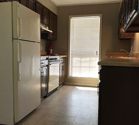 3rd image of 406 Ryder Dr