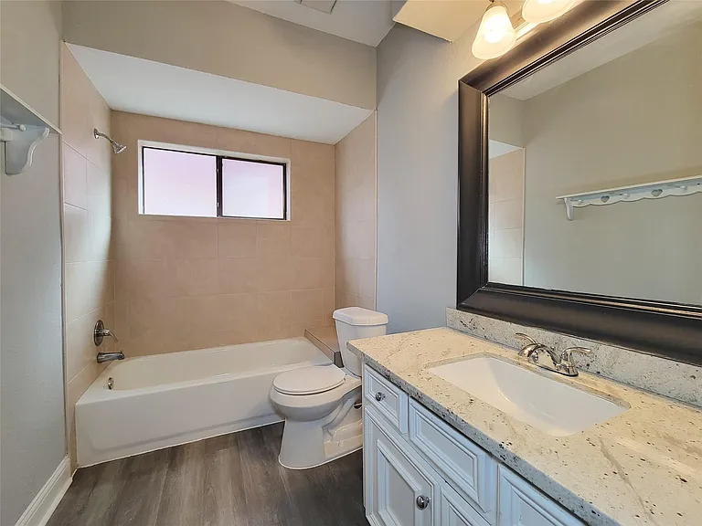 11614 Taos Ln — Photo 32