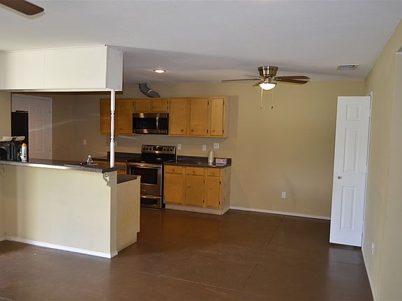 3rd image of 530 Harpole St