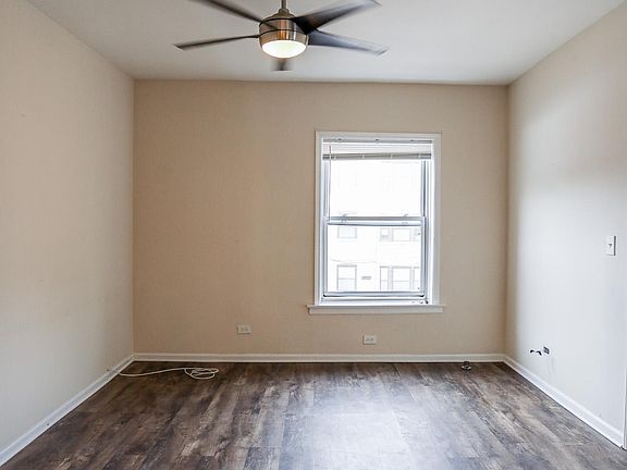 4th image of 1248 W Montrose Hbr #121