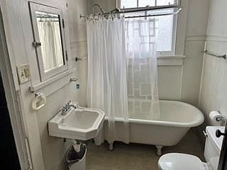 4th image of 1860-62 Rosiere St