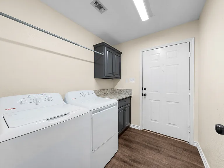324 N Tolbert Ave — Photo 22