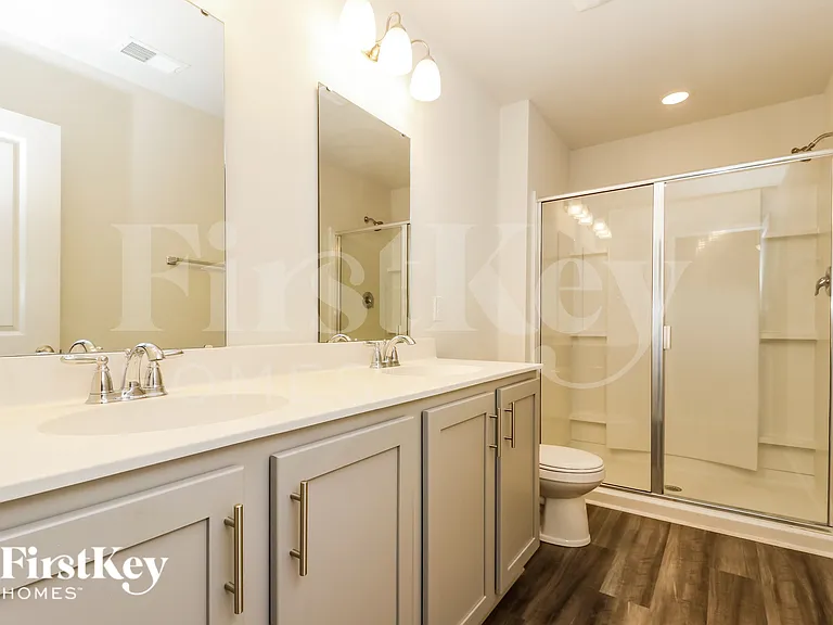 591 Wayton Cir — Photo 13