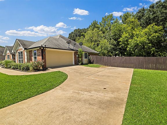 3rd image of 209 Morningstar Dr
