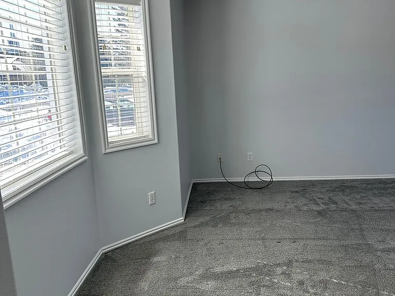 723 Laleene Dr — Photo 3