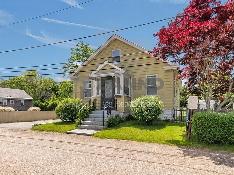 4 Harker Ave — Photo 2