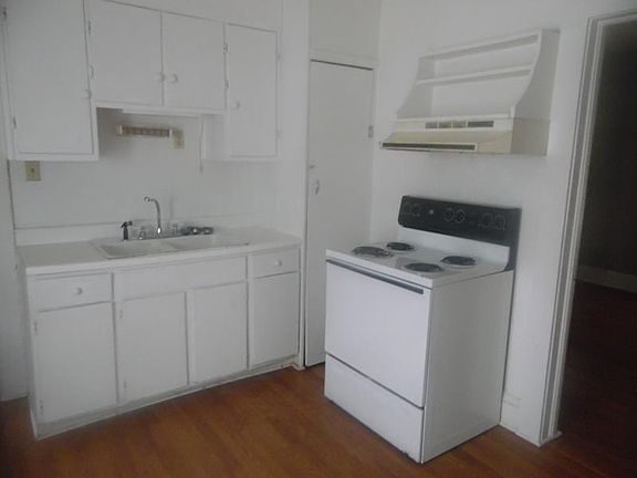 4th image of 1527 Birch Ave