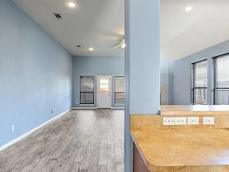 2923 Preston Trl — Photo 8