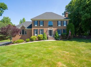 11 Hunters Knl, Smithfield, RI 02917