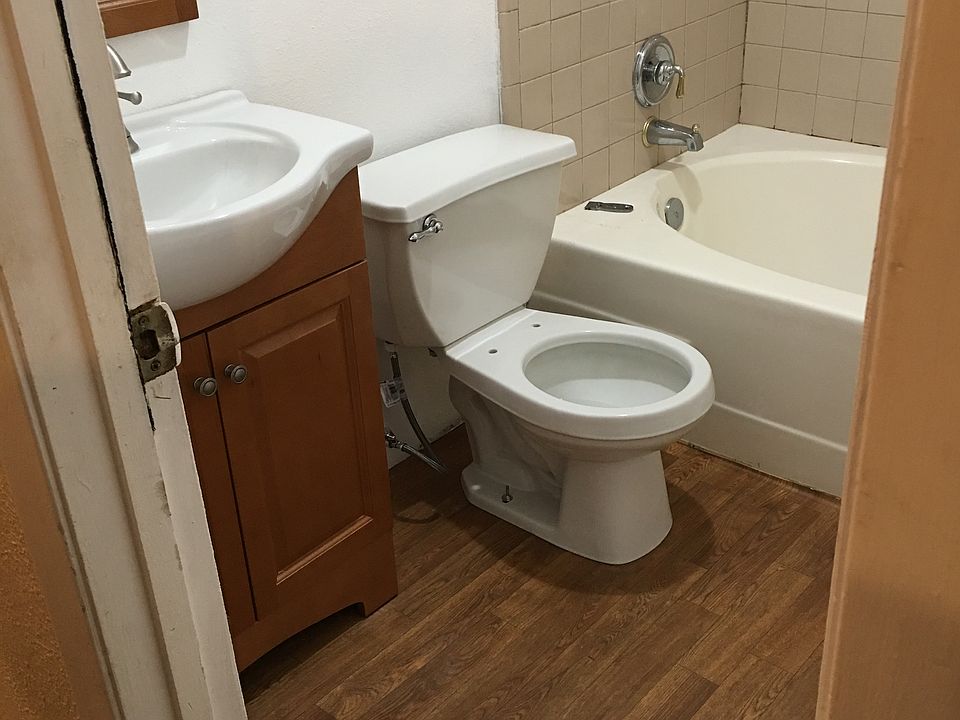 2nd image of 4034 Iturbide St