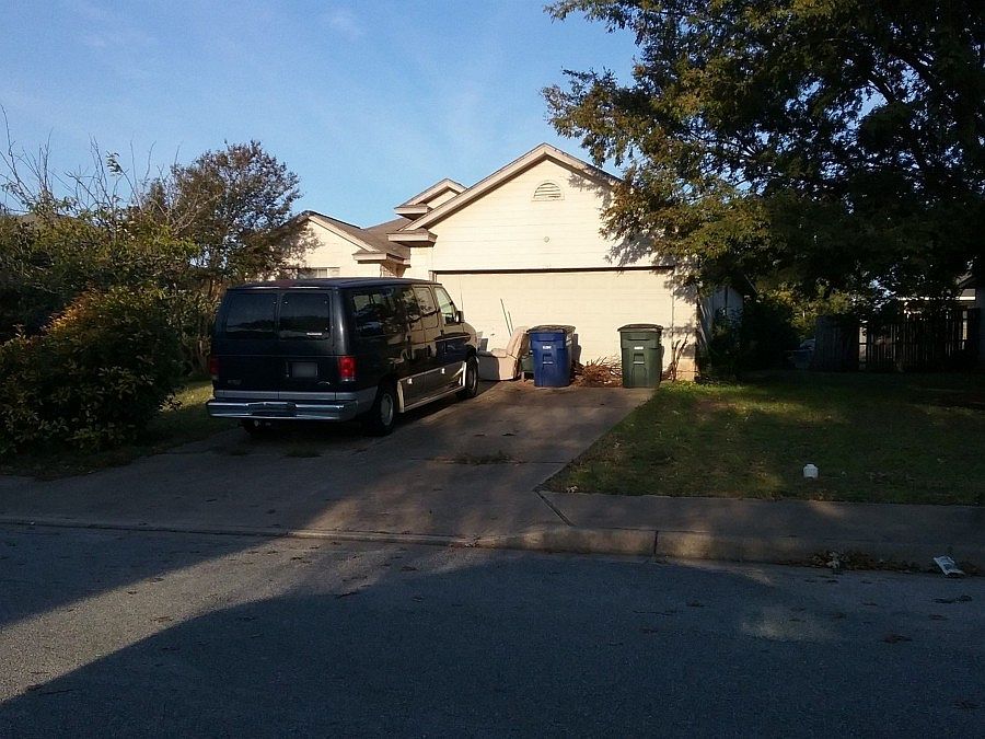 2nd image of 808 Maplecreek Dr