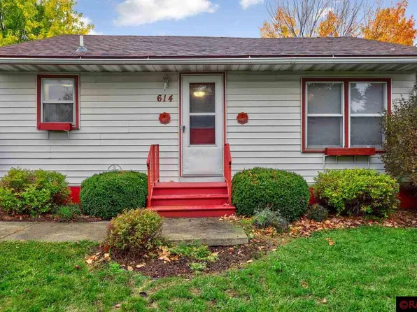 614 1st Ave SW, Pine Island, MN 55963