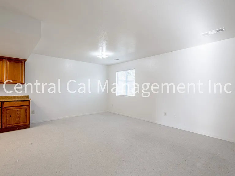 1736 Inyo St — Photo 3