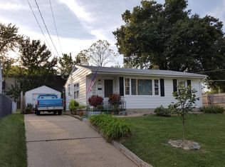 2465 N Maple Ave, Decatur, IL 62526