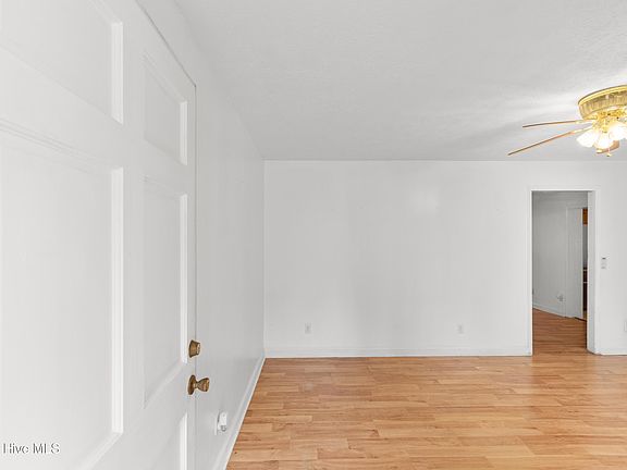 4th image of 203 Elizabeth Street