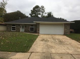 1813 Pluto Dr, Bossier City, LA 71112