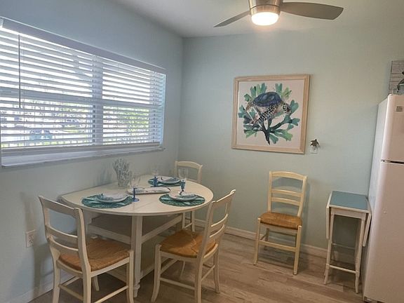 2nd image of 7515 Ridgewood Ave APT 22