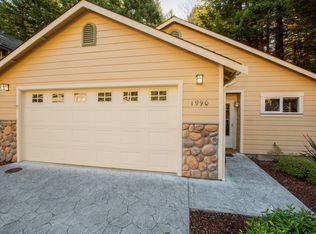 1990 Foxwood Dr, Eureka, CA 95503