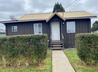 490 Fink St, Coos Bay, OR 97420