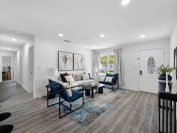 3rd image of 4916 Carlyle Rd