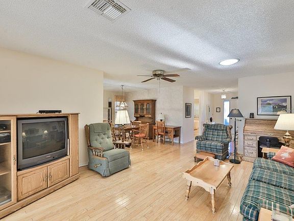 5th image of 2408 Lancaster Dr #113