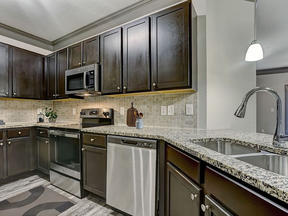 Dalton - 1 Bed / 1 Bath - 871 Sq.Ft.