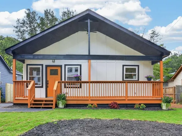 882 Tanner Dr, Scottdale, GA 30079