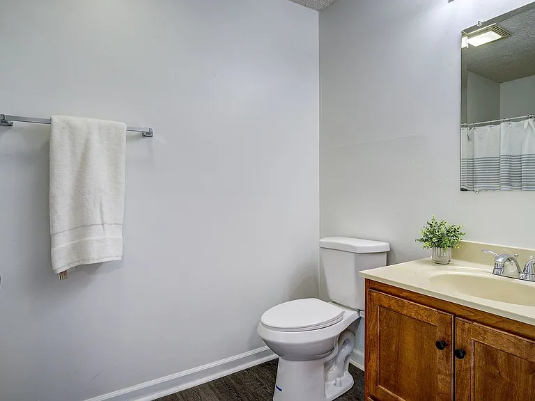 1425 College Heights Rd — Photo 33