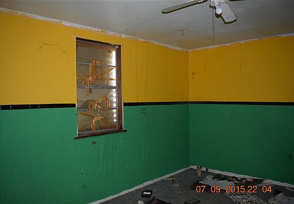4th image of 1518 Newton St