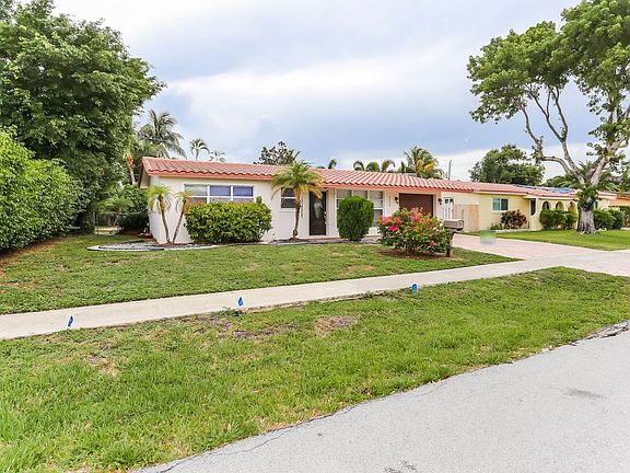 3rd image of 2330 NE 51st St