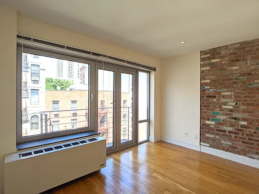 Rented by Mirador Real Estate | media 5