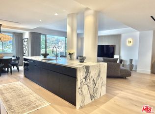 818 N Doheny Dr APT 901, West Hollywood, CA 90069